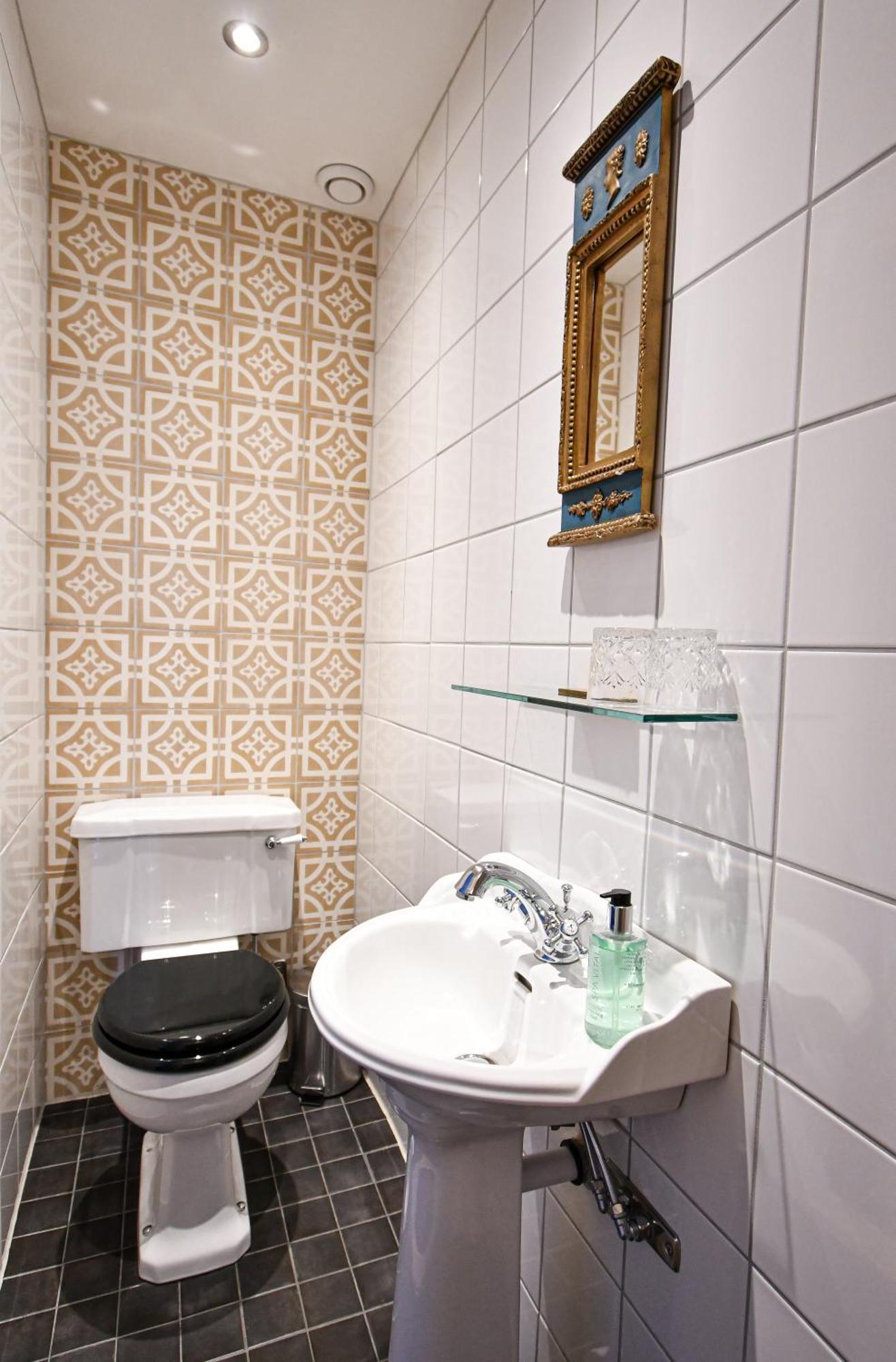 Prins Carl Ystad Luaran gambar