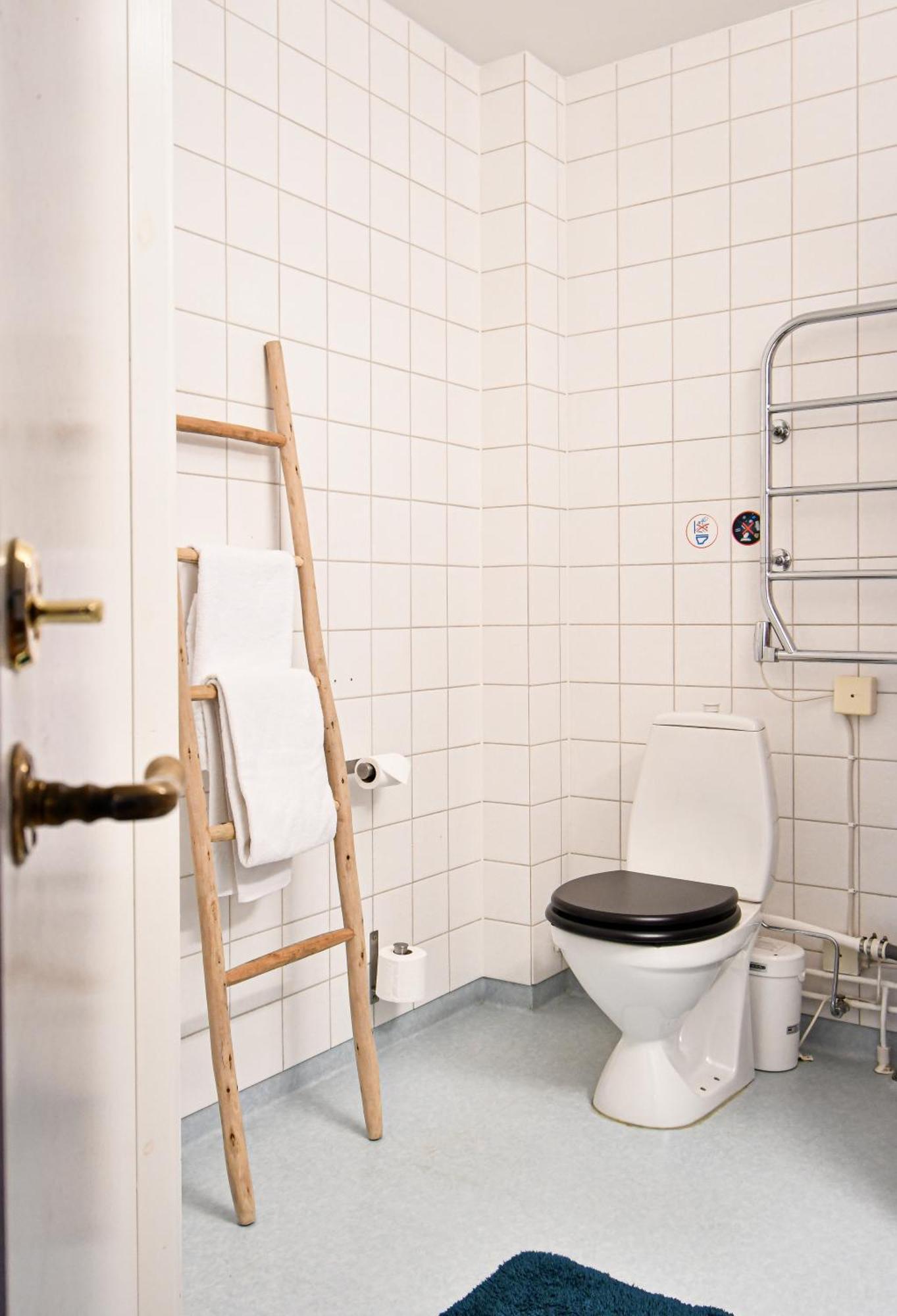 Prins Carl Ystad Luaran gambar